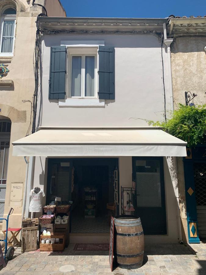 Bel Appartement Terrasse 4 Etoiles Intra Muros Aigues-Mortes Exterior foto
