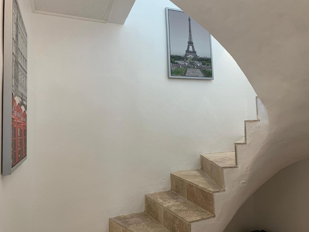 Bel Appartement Terrasse 4 Etoiles Intra Muros Aigues-Mortes Exterior foto